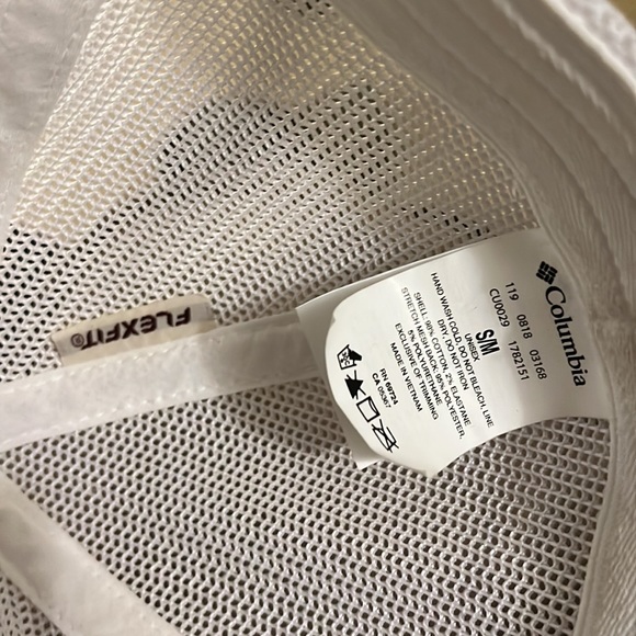 BRAND NEW Columbia flex fit hat never worn. Great quality, nice hat! - Picture 2 of 5